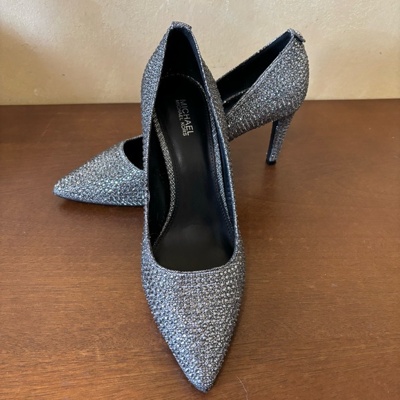 Size 7.5 Michael Kors Silver Alina Flex Crystal Embellishment Pumps, Rhinestone - Picture 1 of 17